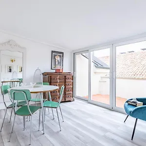 Appartamento The Roof - Citycenter - By Host4u, Pavia